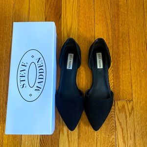 Steve Madden Black Pointed Flats